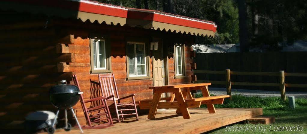 Historic Tamarack Lodge Hungry Horse Exterior photo