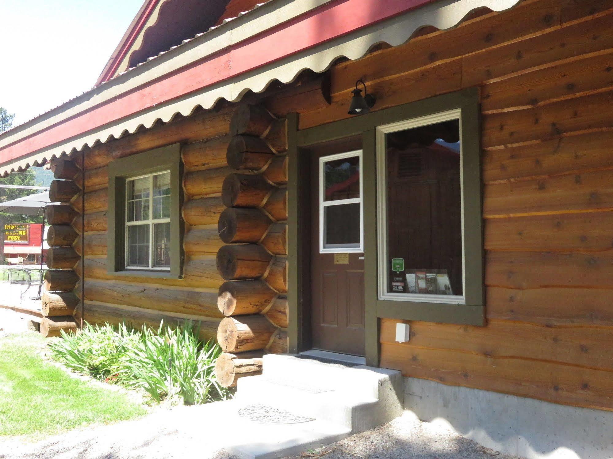 Historic Tamarack Lodge Hungry Horse Exterior photo